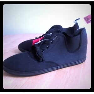 Black Athletic Shoes